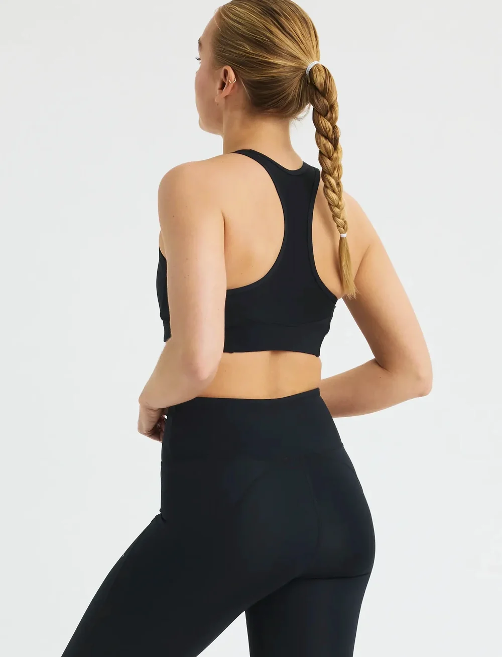 Röhnisch - Flattering Mesh Sportsbra - høj støtte - black - 3