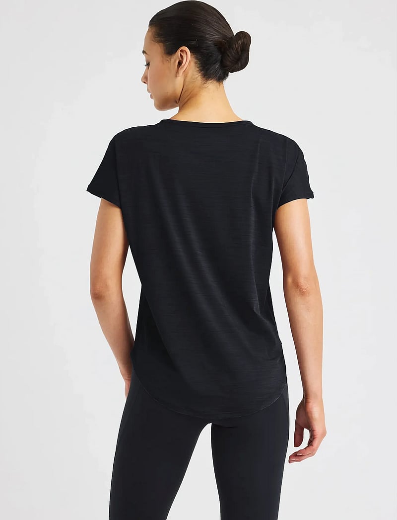 Röhnisch - Motion Tee - t-shirts - black - 2