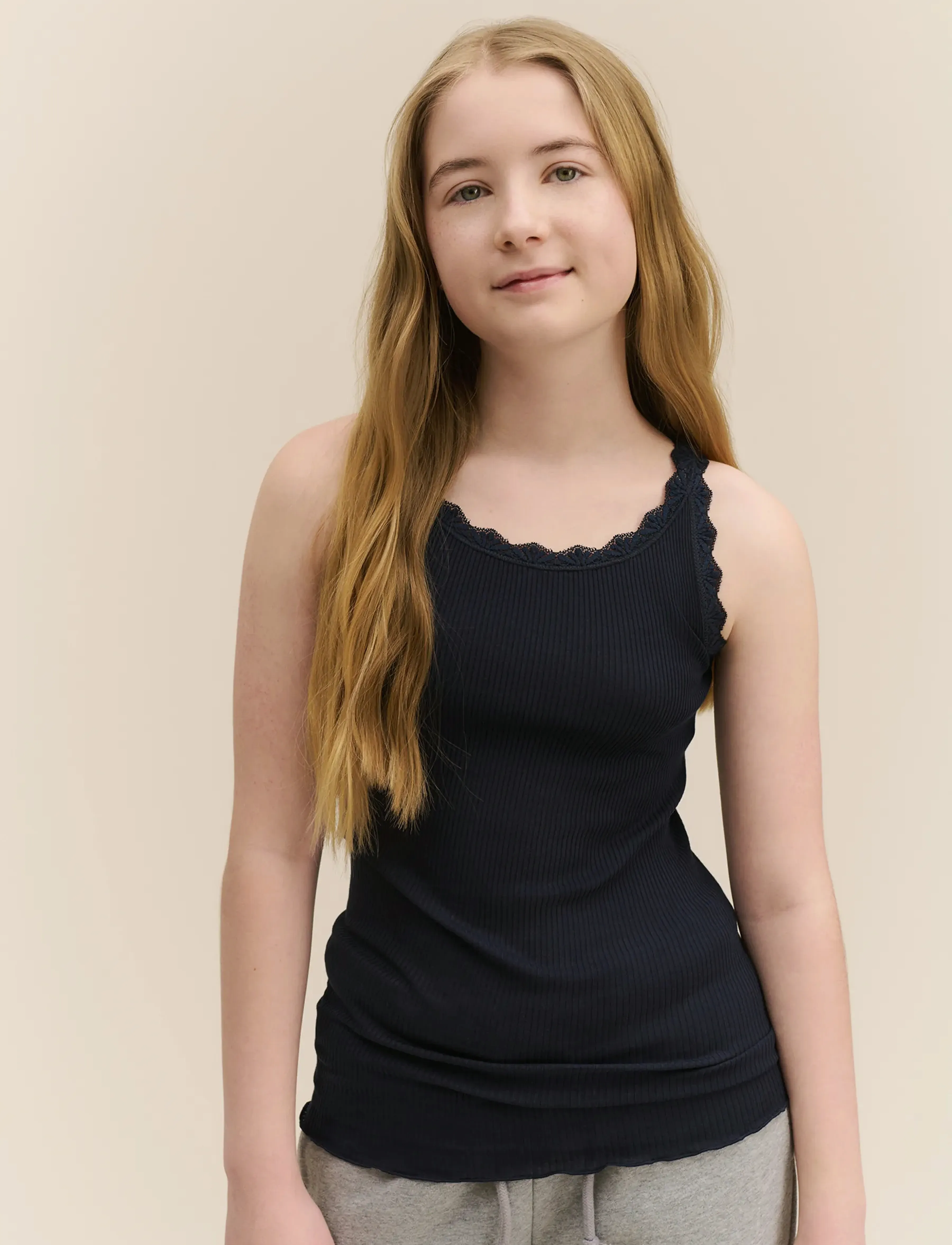 Rosemunde Kids Rkbalta Modal Sl Lace Top, Ribbet Blondekant Tanktop, Navy, Str: 164