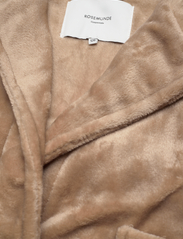 Rosemunde Kids - Fleece robe - bathrobes - sand dune - 1