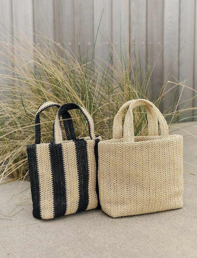 Rosemunde - RBAlva Small Handbag - strandväskor - solid nature w/black stripe - 0