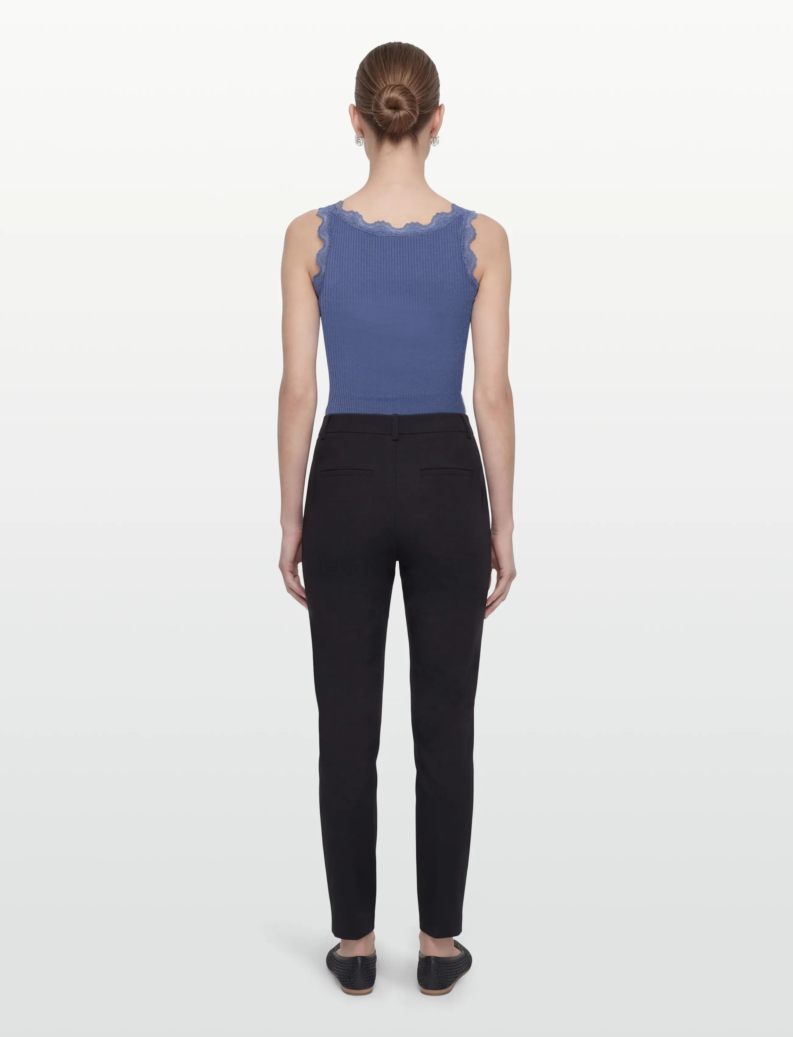 Rosemunde - RWBeatha Silk SL V-neck Lace Top - tanktops - dutch blue - 4