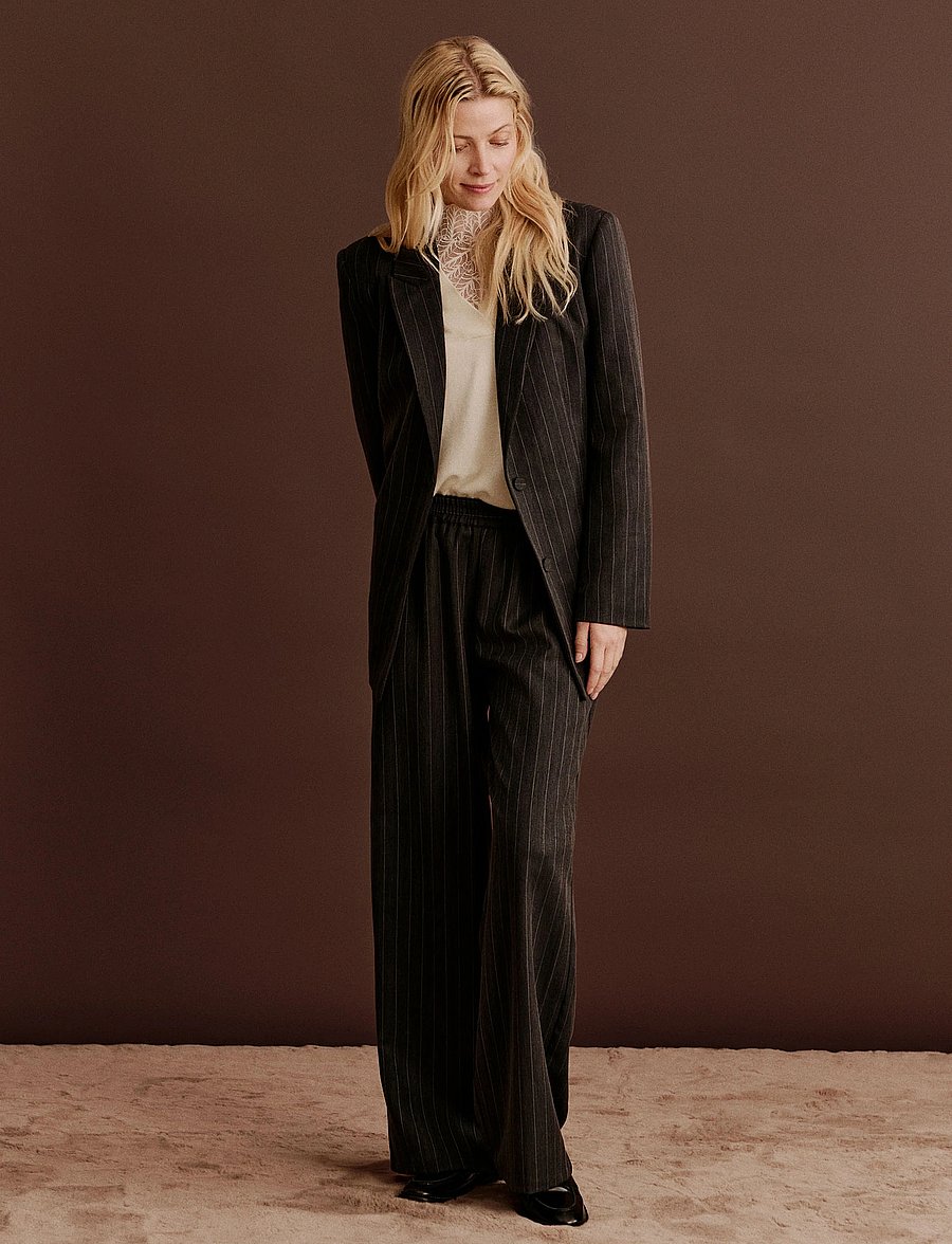 Rosemunde - RWPin LS Blazer - belted blazers - grey pinstripe - 3