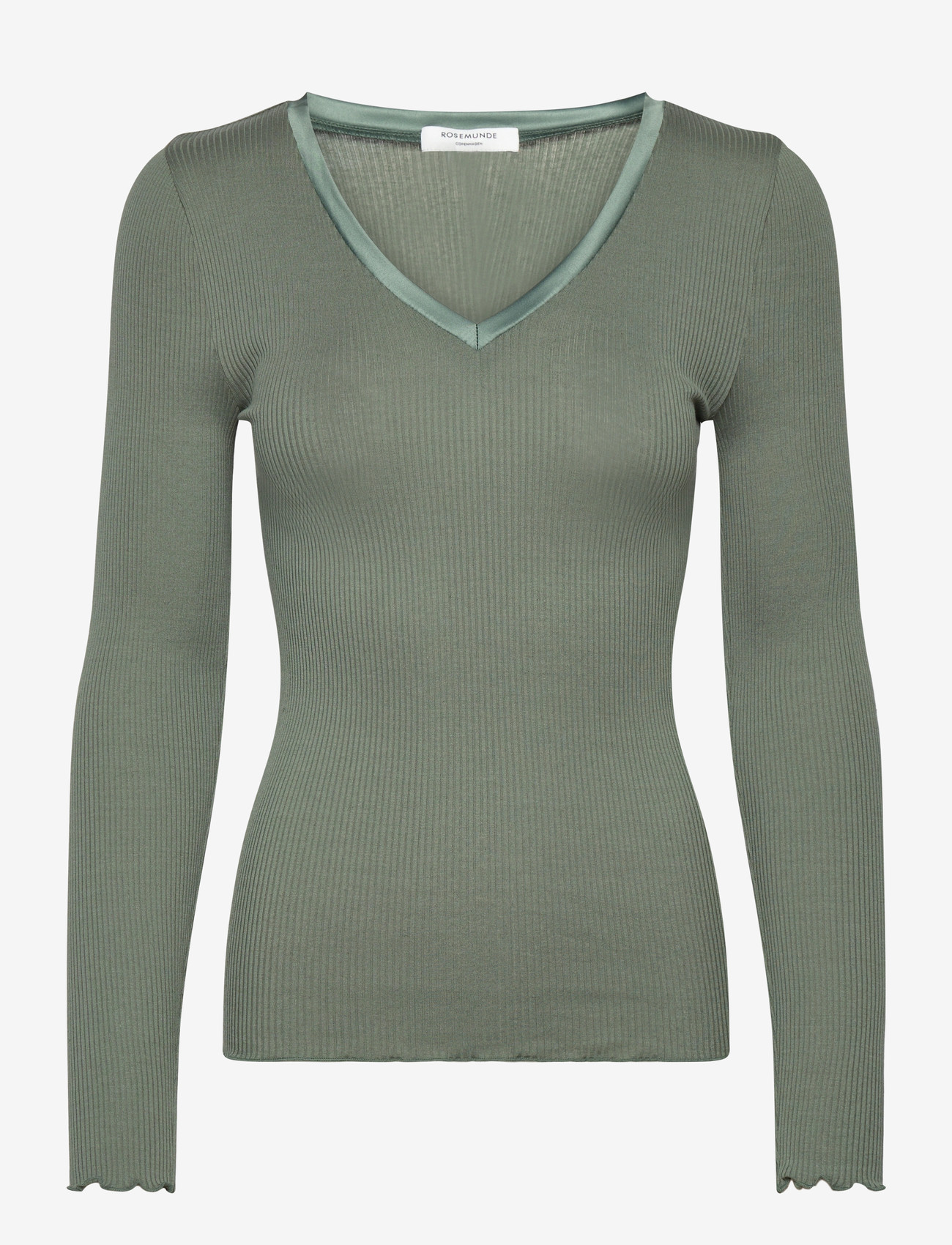 Rosemunde - RWBeatha Silk V-Neck Satin Tape T-s - langærmede toppe - laurel wreath - 0