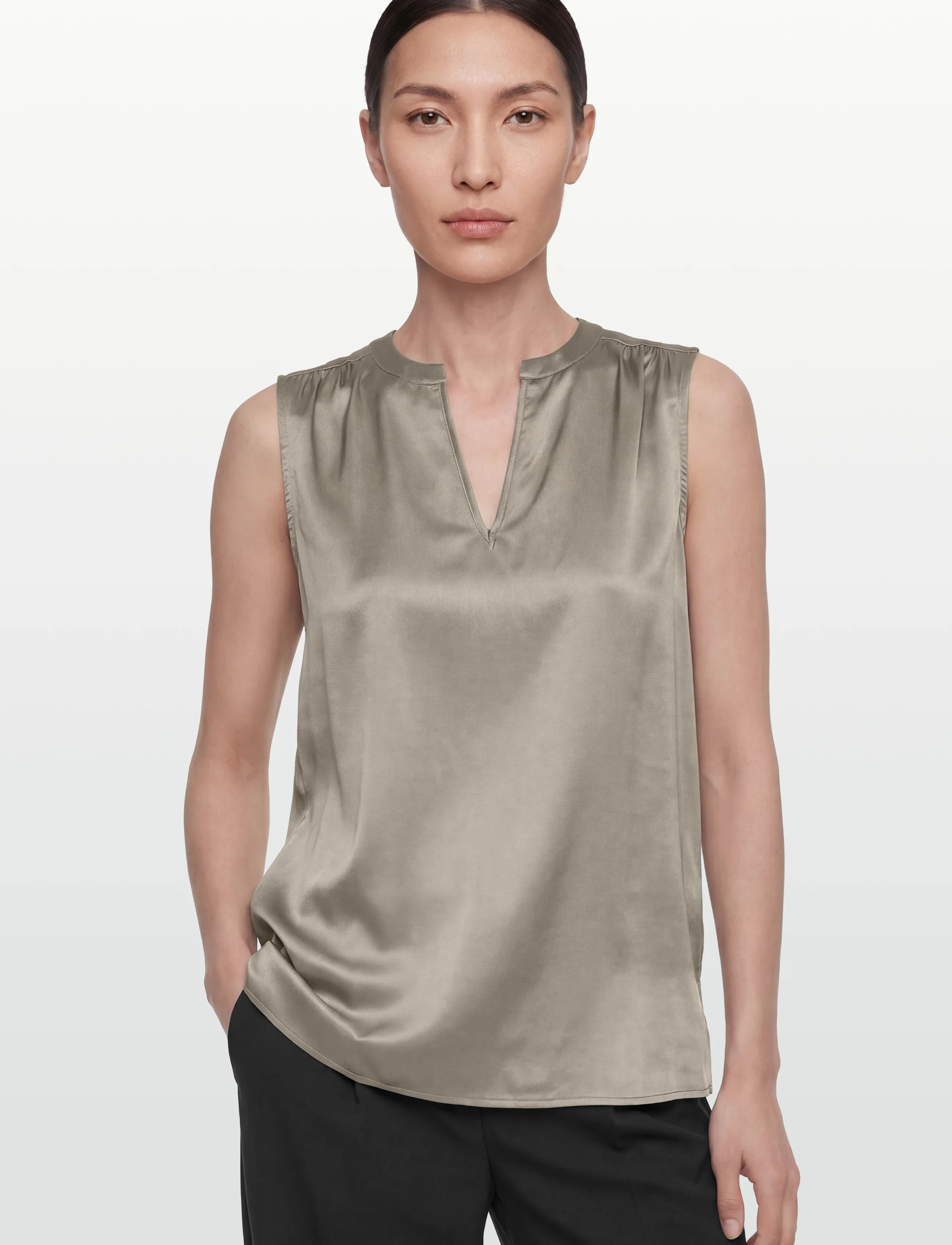 Rosemunde - RWJade Silk SL Top - hihattomat puserot - dried sage - 3