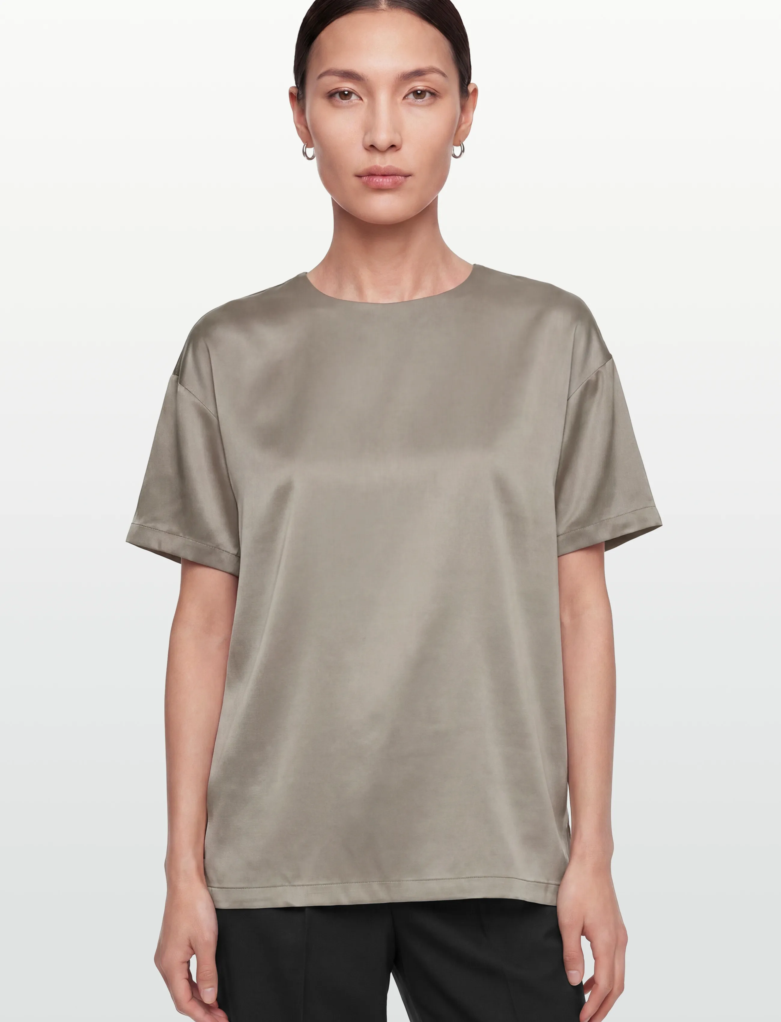 Rosemunde - RWJade Silk SS Loose Blouse - kurzärmelige blusen - dried sage - 3