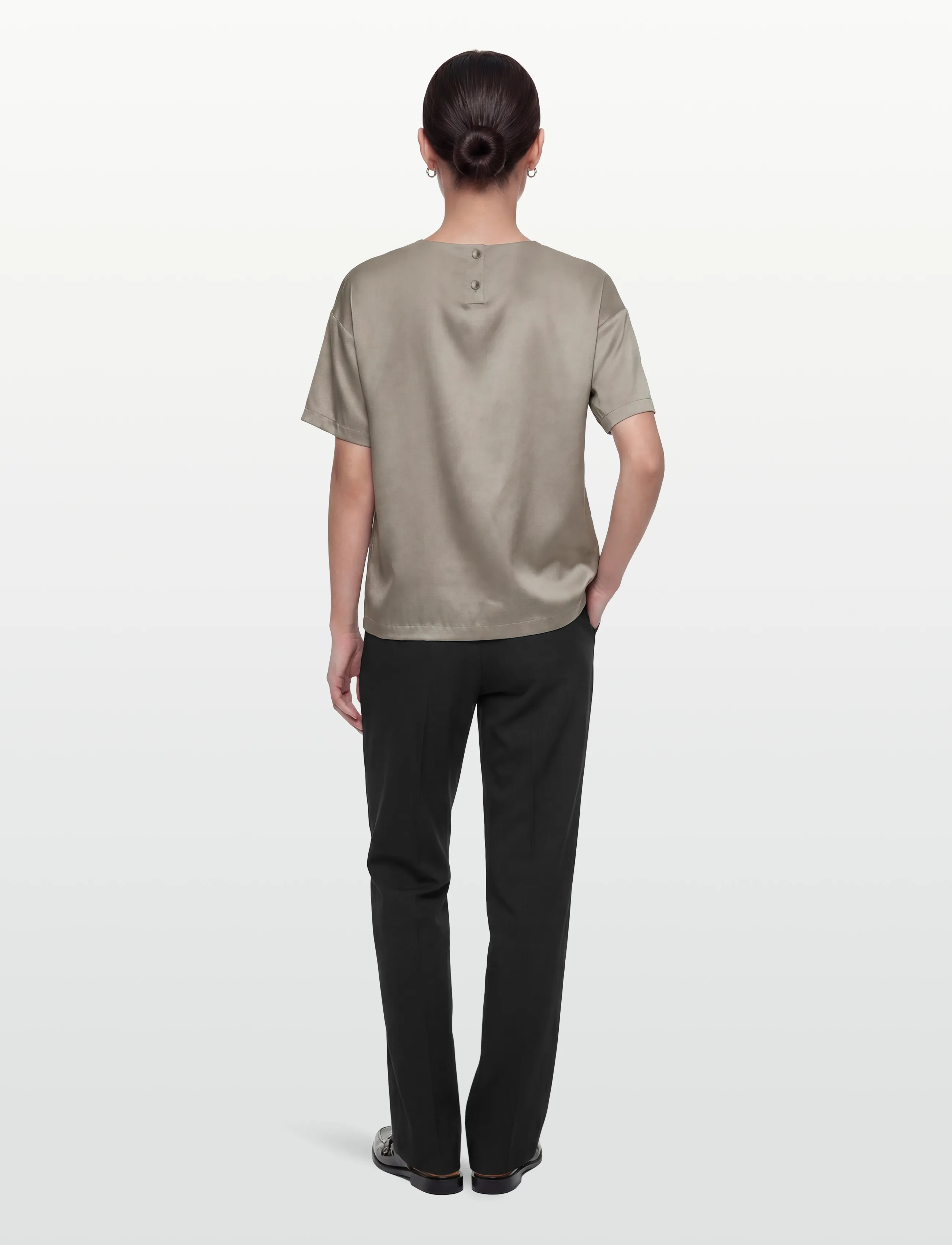 Rosemunde - RWJade Silk SS Loose Blouse - kurzärmelige blusen - dried sage - 4