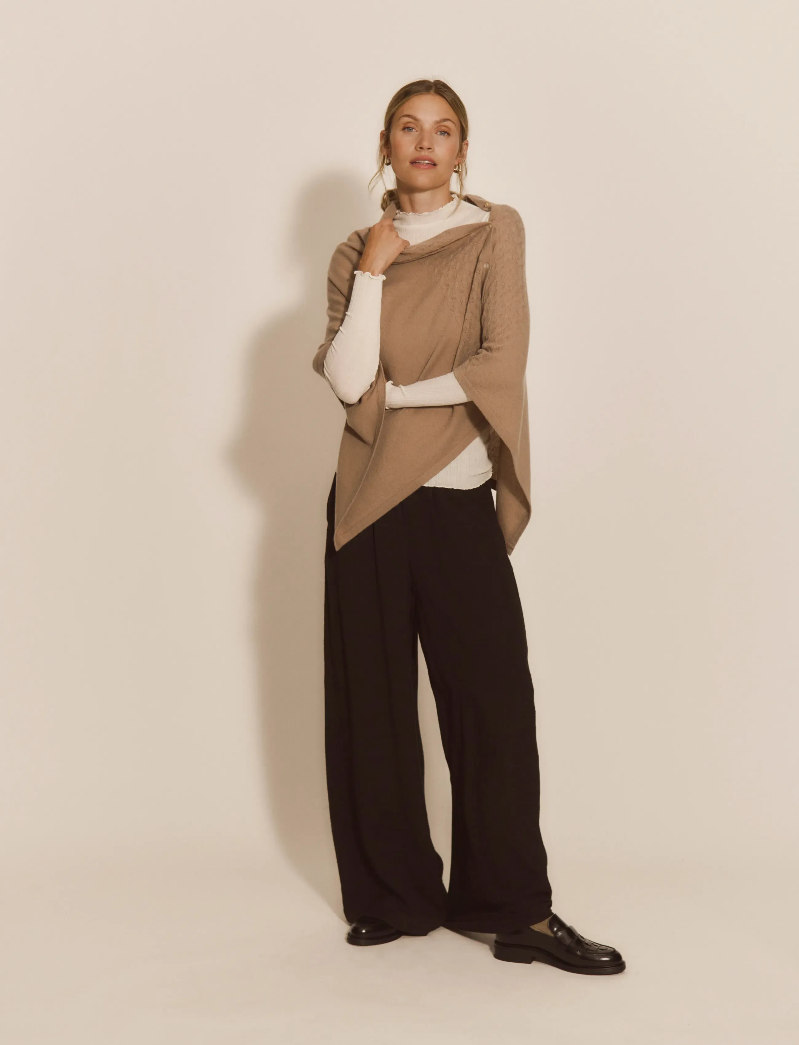 Rwlaica Cashmere Pointelle Poncho 4