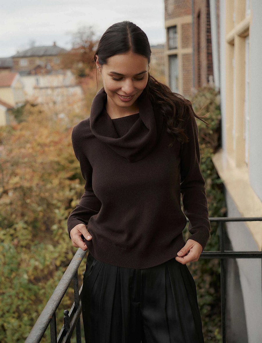 Rosemunde - RWLaica Cashmere LS Waterfall Collar Pullover - kašmiir - mole - 0