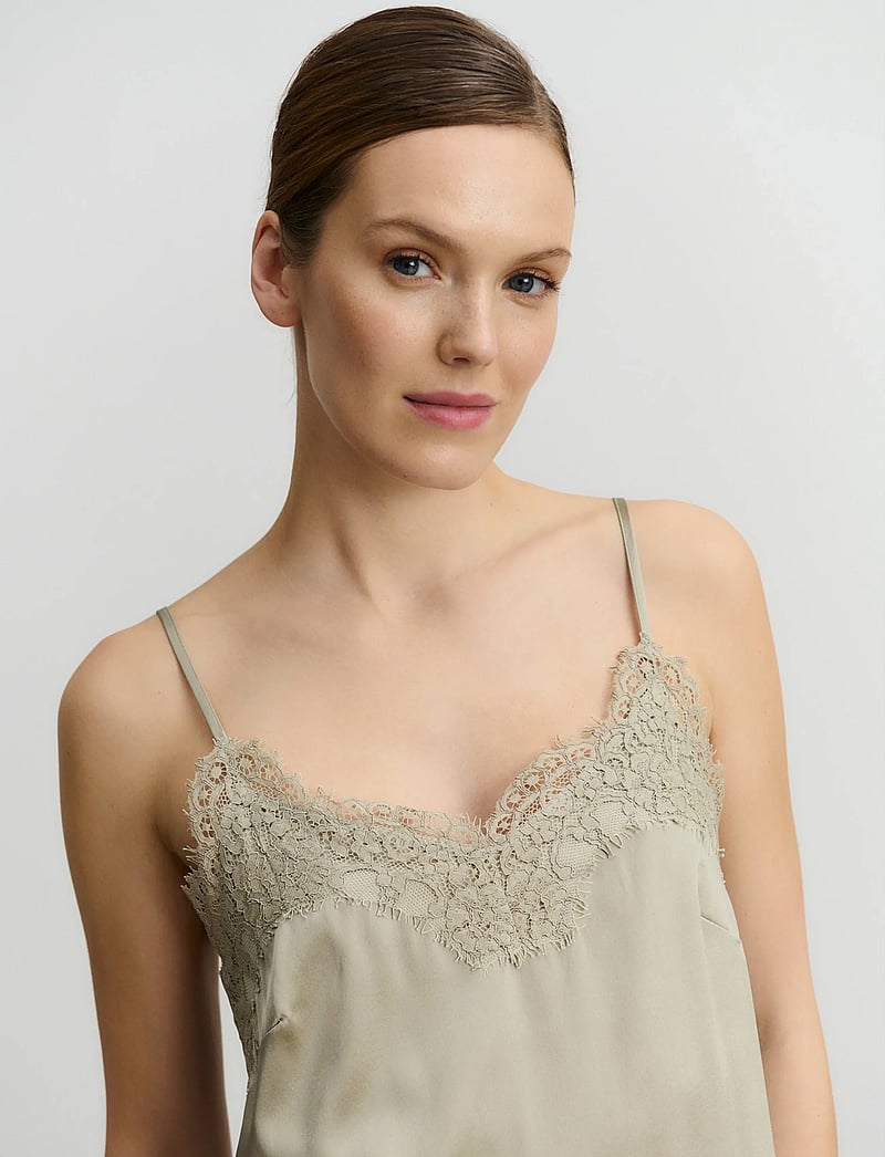 Rosemunde - RWJade Silk Strap Lace Top - Ærmeløse bluser - abbey stone - 3