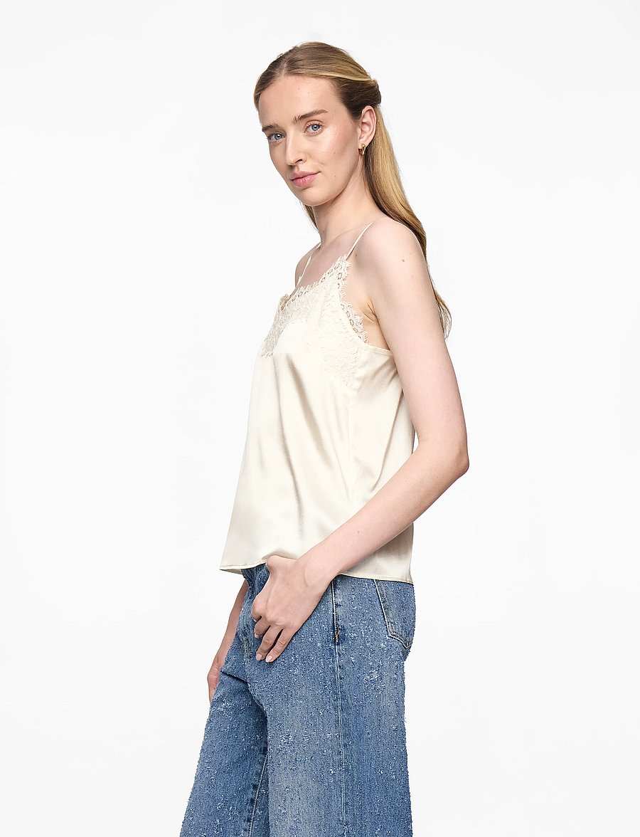 Rosemunde - RWJade Silk Strap Lace Top - Ærmeløse bluser - ivory - 3
