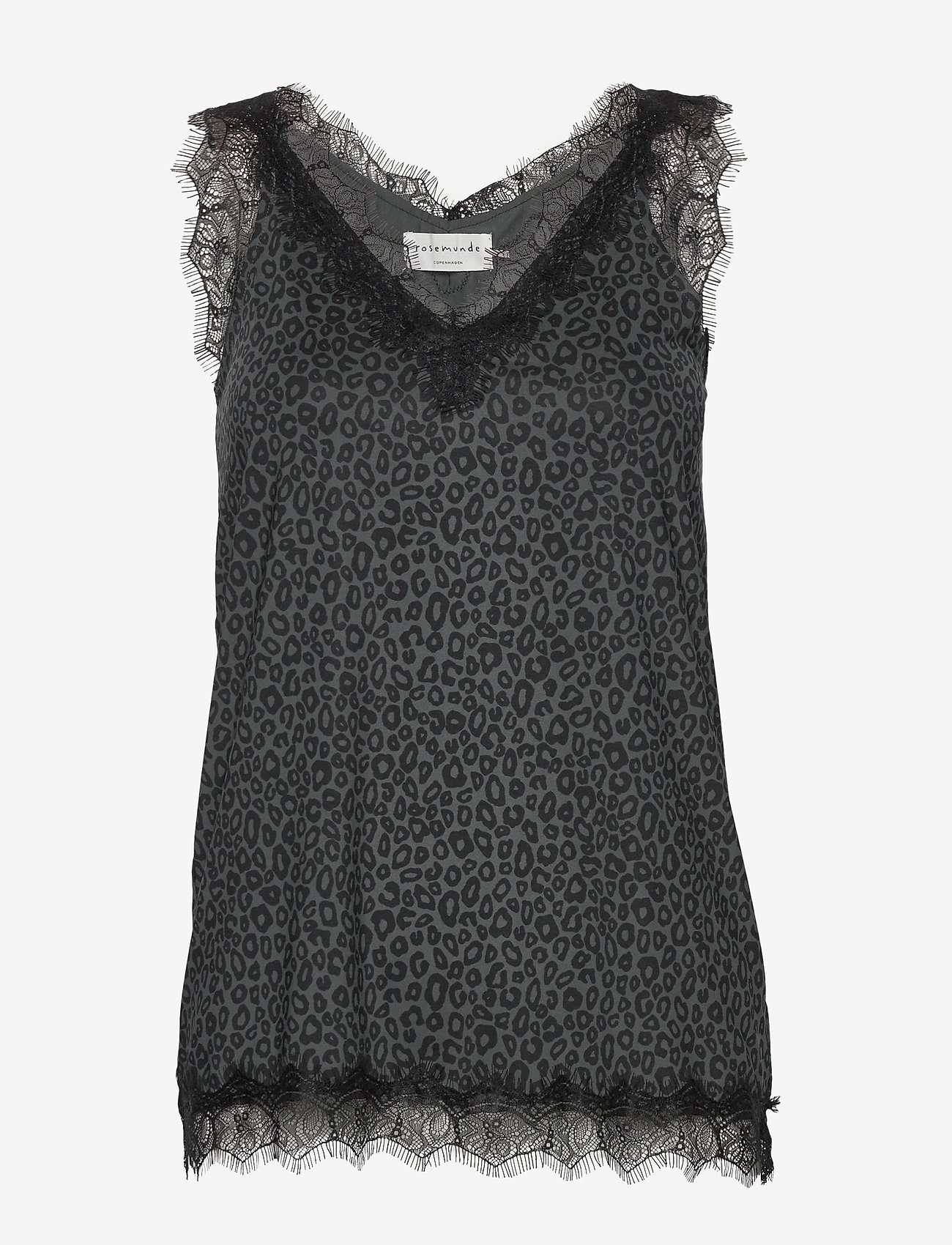 URBAN CHIC LEOPARD PRINT