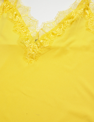 Rosemunde - Strap top - topi bez piedurknēm - sunshine yellow - 2