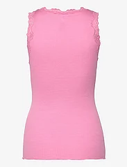 Rosemunde - Silk top w/ button & lace - Ärmellose tops - dolly pink - 1