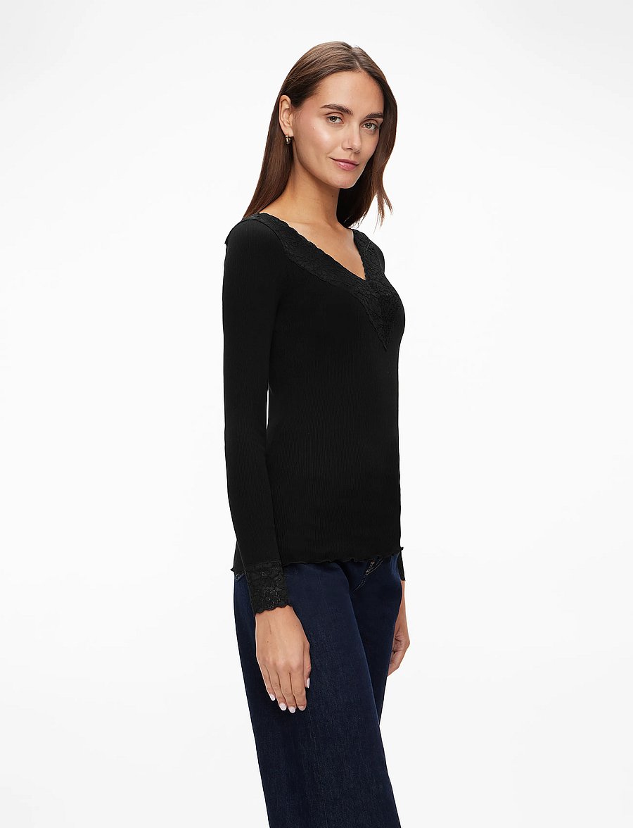 Rosemunde - RWBernadine Organic LS V-neck Lace T-shirt - långärmade toppar - black - 3
