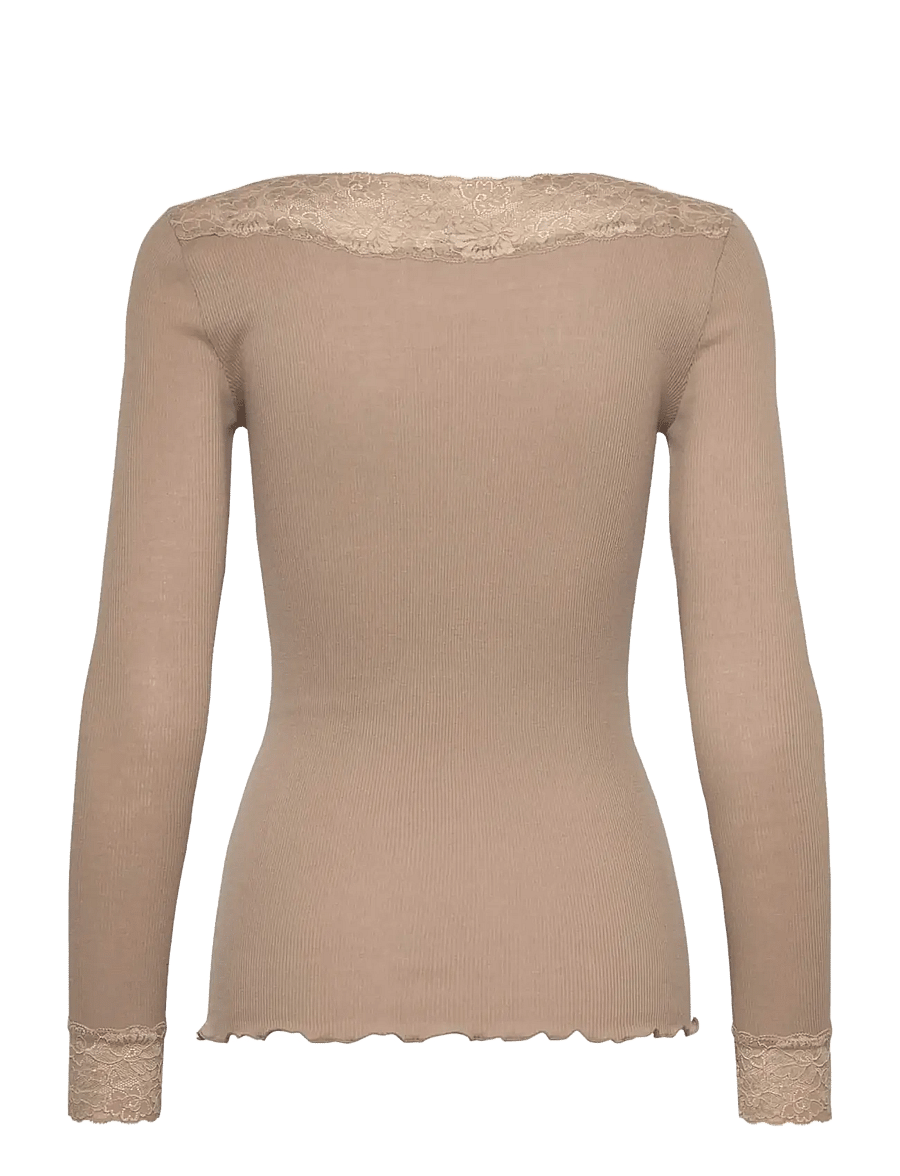 Rosemunde - RWBernadine Organic LS V-neck Lace T-shirt - langärmlige tops - mocha meringue - 2