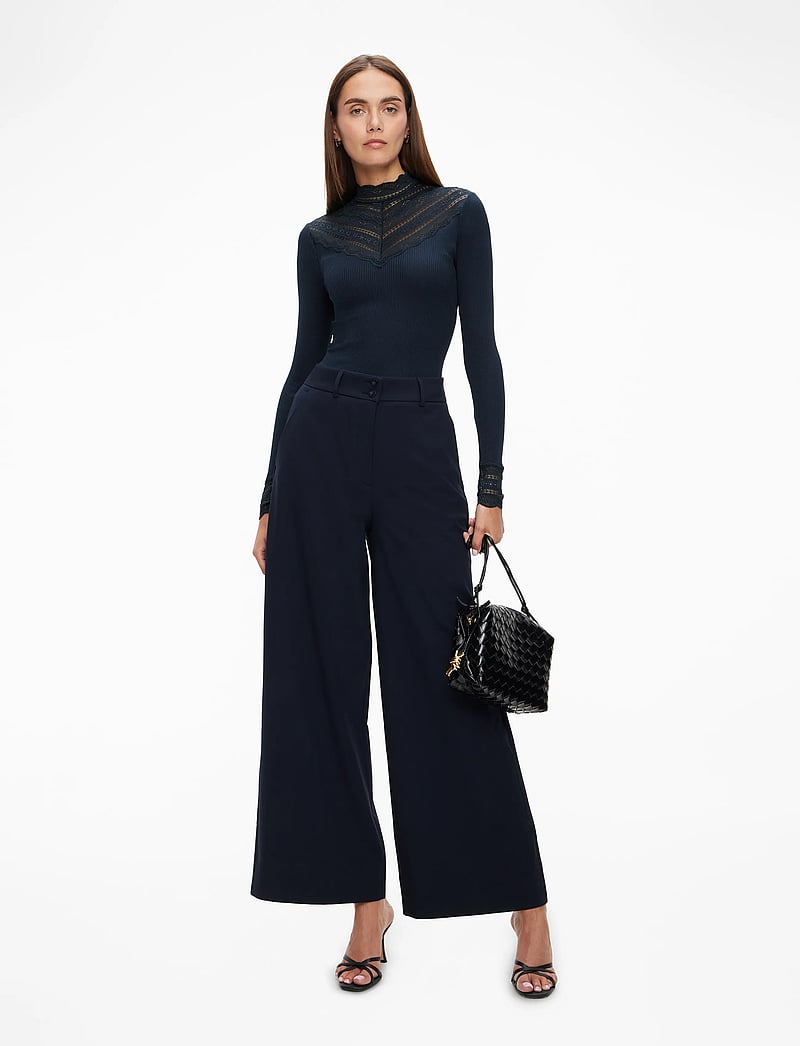 Rosemunde - RWBenita Silk LS Lace T-neck T-shi - långärmade toppar - navy - 2