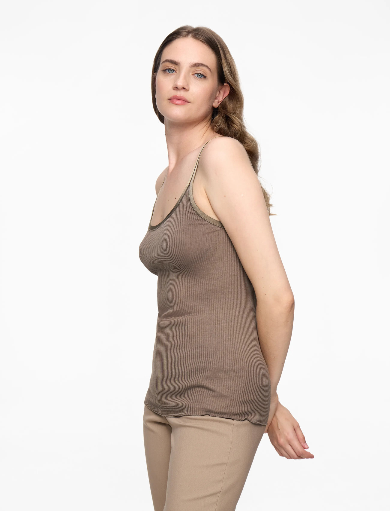 Rosemunde - RWBelle Silk U-neck Strap Elastic T - Ärmellose tops - falcon - 2