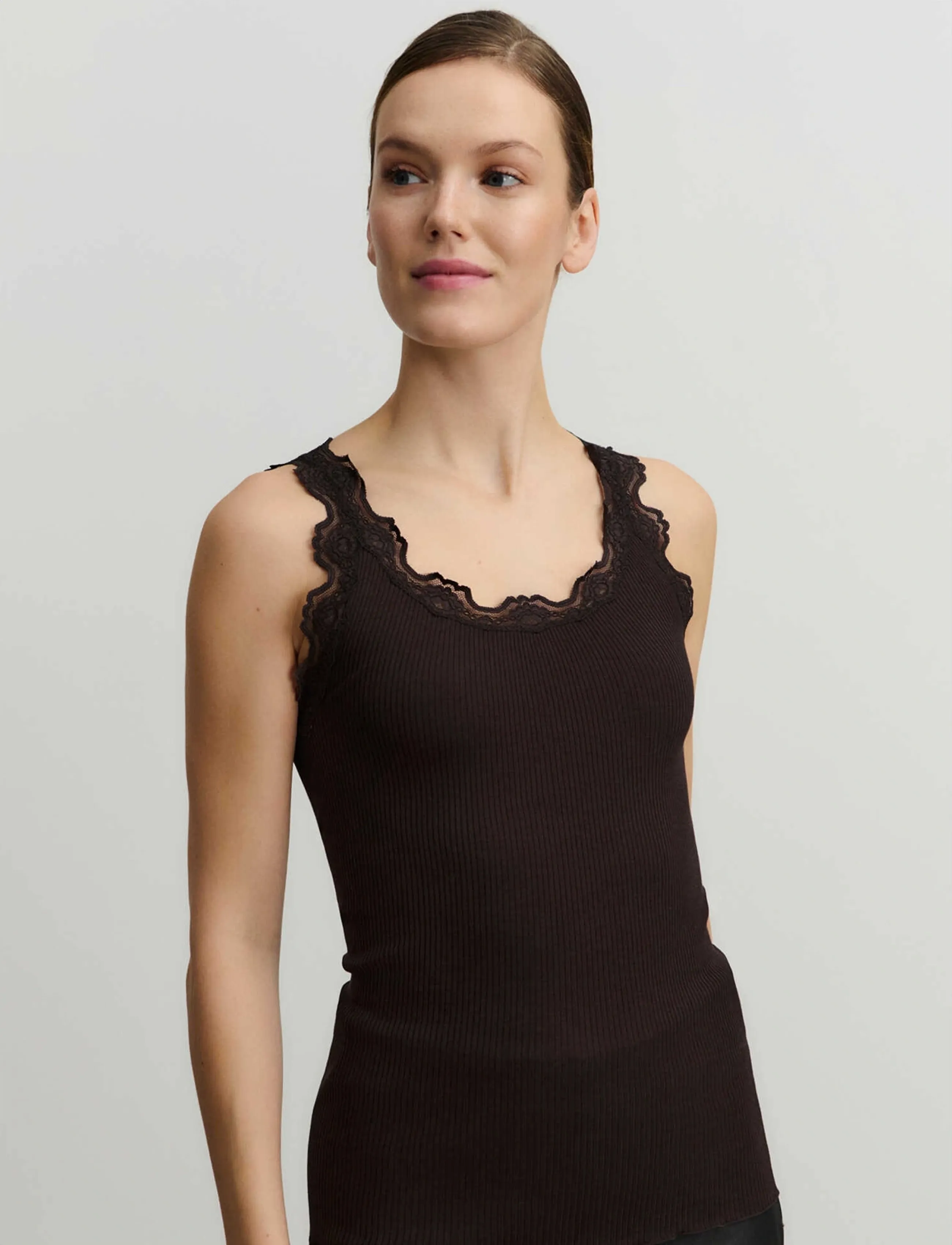Rosemunde Rwbabette Silk Sl U-Neck Long Lace Top, M, Brown, T-Shirts & Toppe > Uden Ærmer, Dame