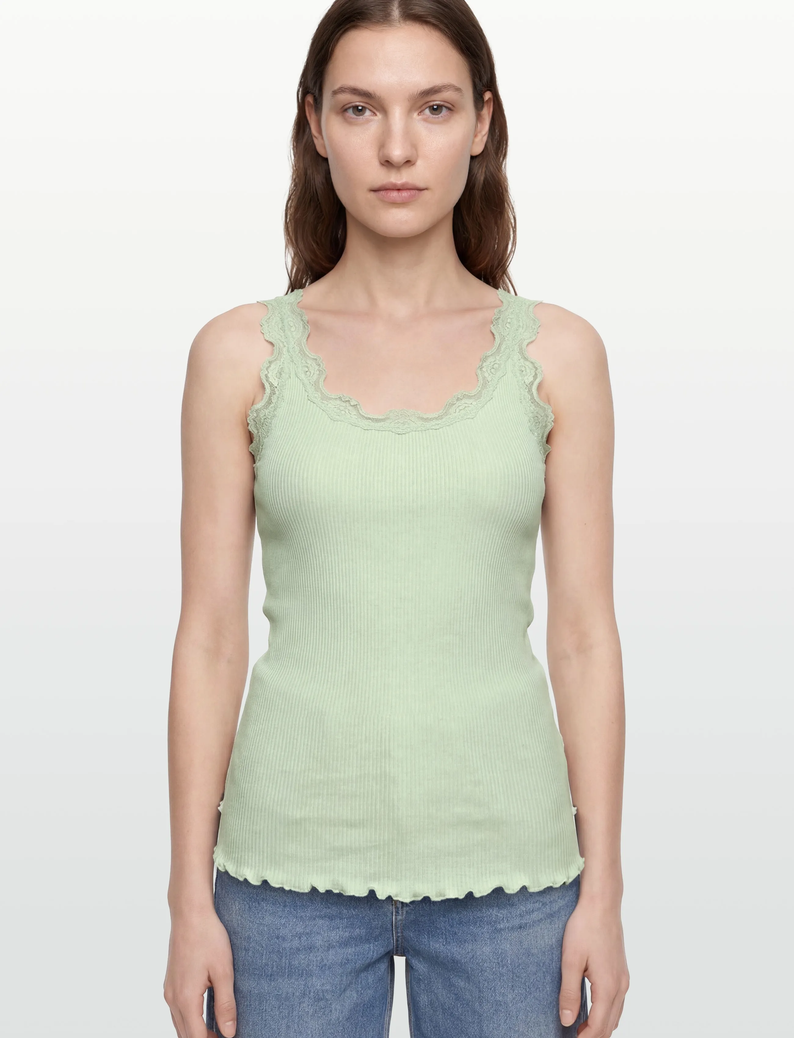 Rosemunde - RWBabette Silk SL U-neck Long Lace - sleeveless tops - green lily - 3