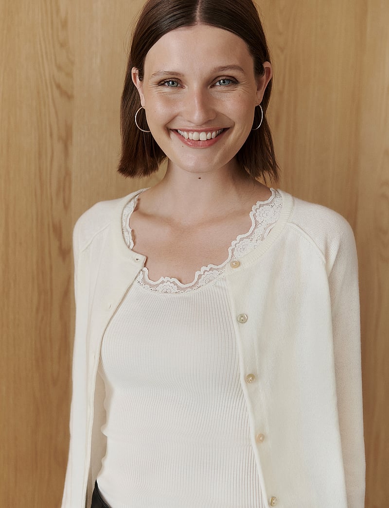 Rosemunde - RWBabette Silk SL U-neck Long Lace - linnen - new white - 3