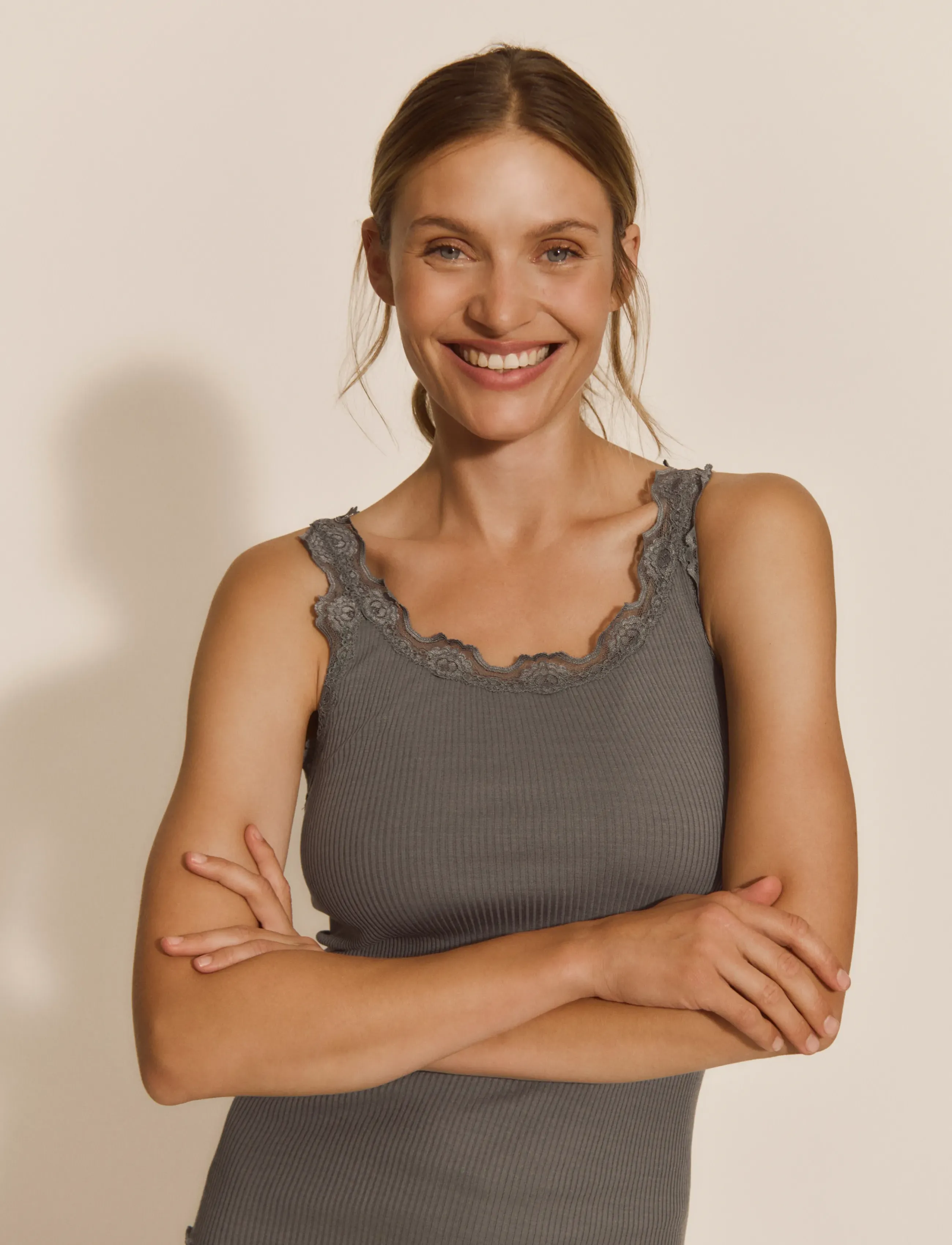 Rosemunde RWBabette Silk SL U-neck Long Lace Top - T-särgid ja alussärgid - STORMY WEATHER / grey