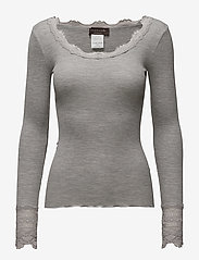 Rosemunde - Silk t-shirt w/ lace - langærmede toppe - light grey melange - 1