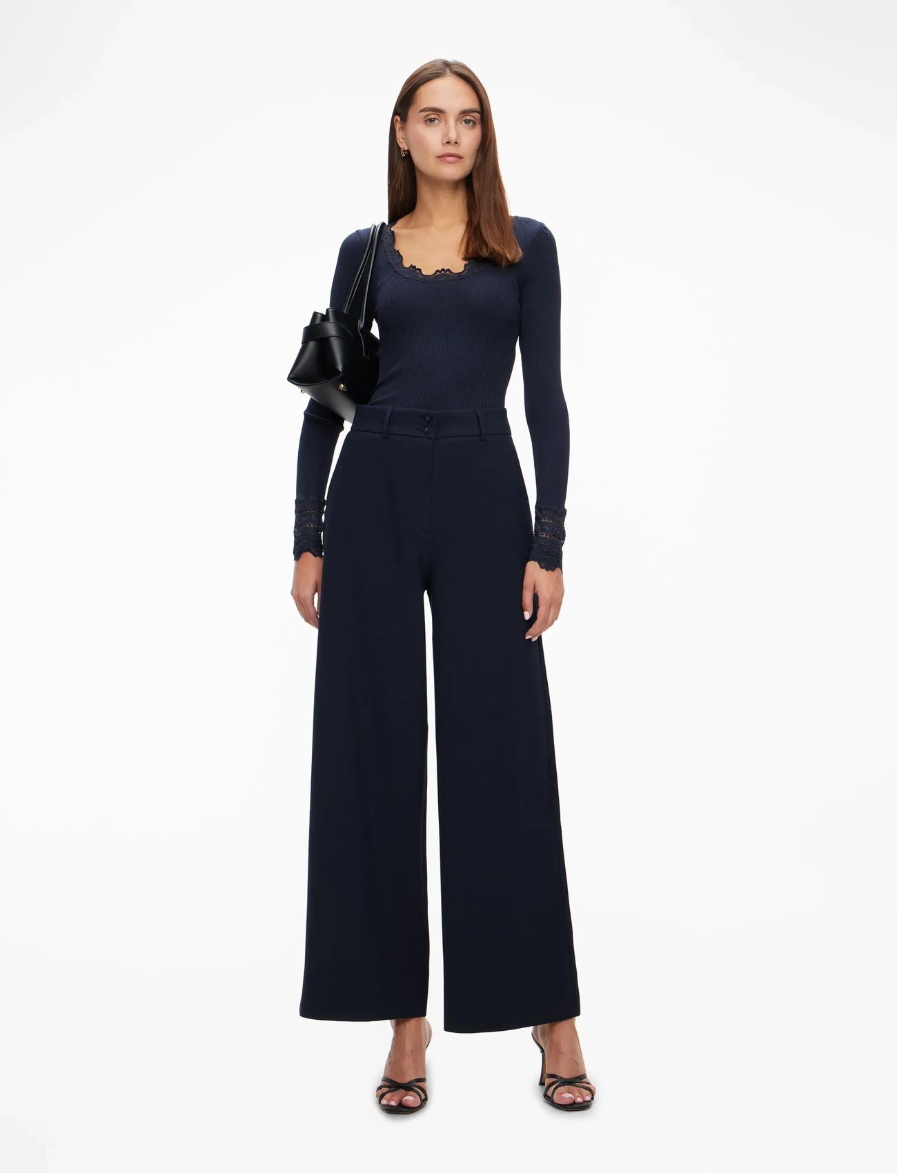 Rosemunde - Silk t-shirt w/ lace - langærmede toppe - navy - 2