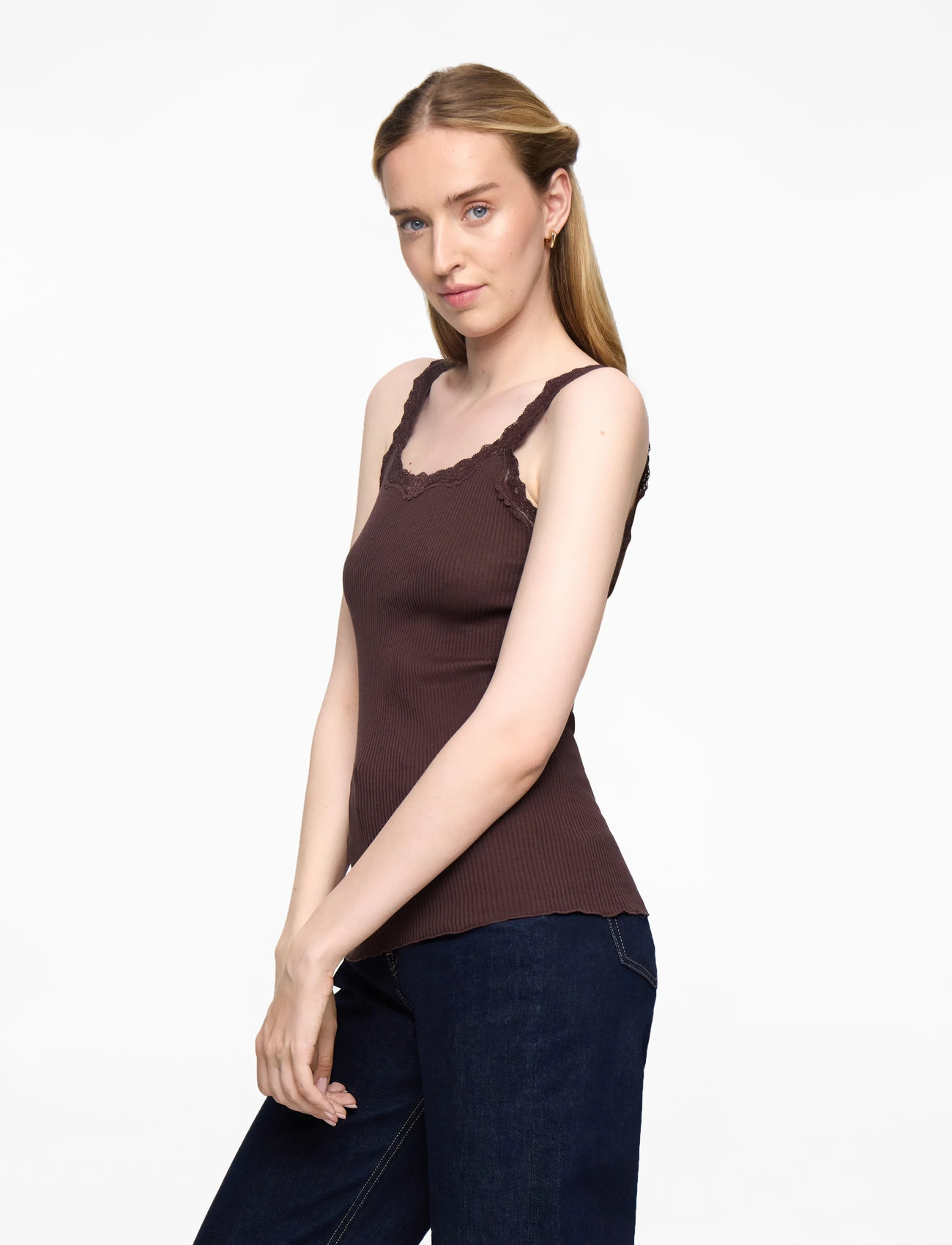 Rosemunde - RWBabette Silk SL Deep Back Lace To - tanktops - fudge - 3