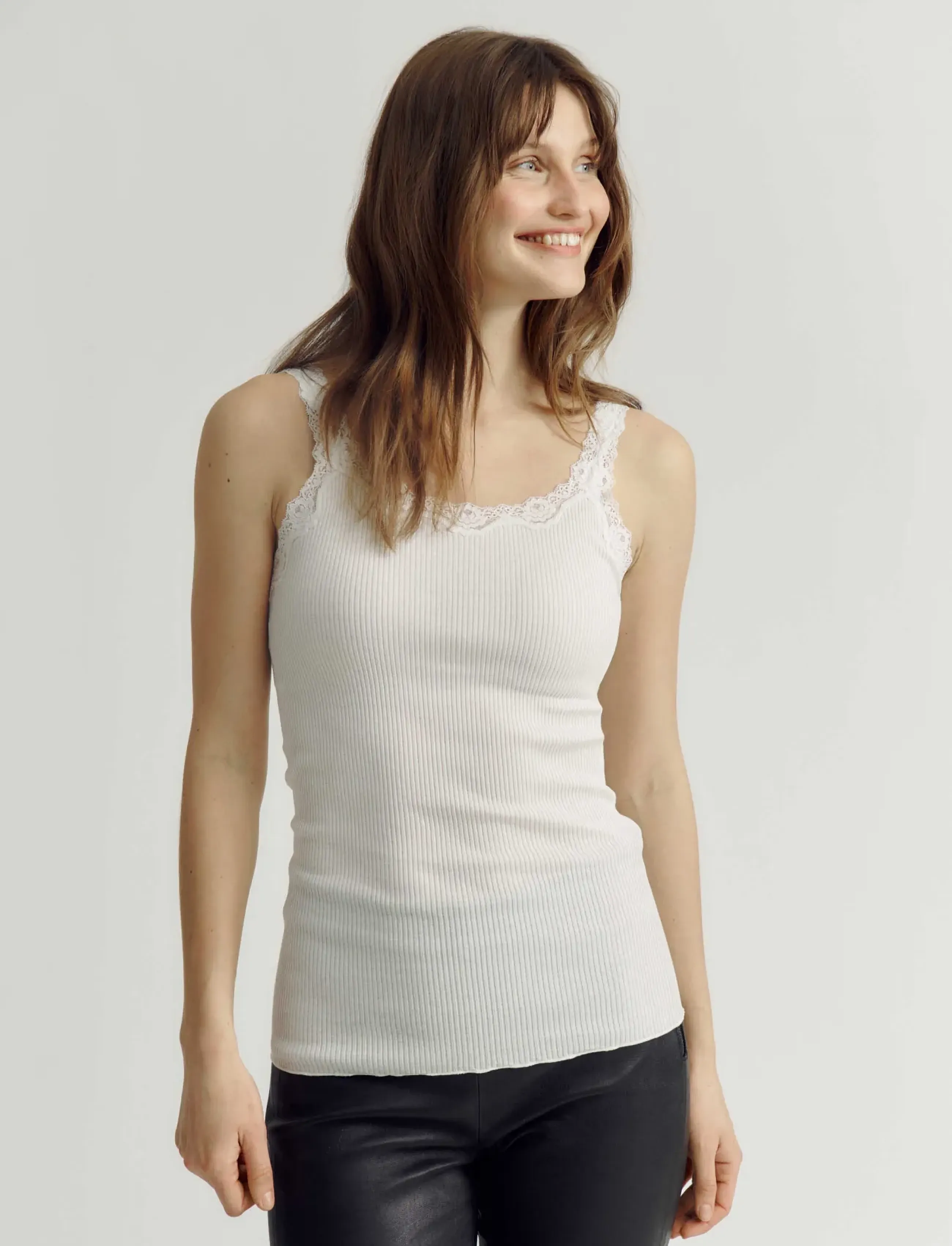 Rosemunde - RWBabette Silk SL Deep Back Lace Top - höstfynd - new white - 0
