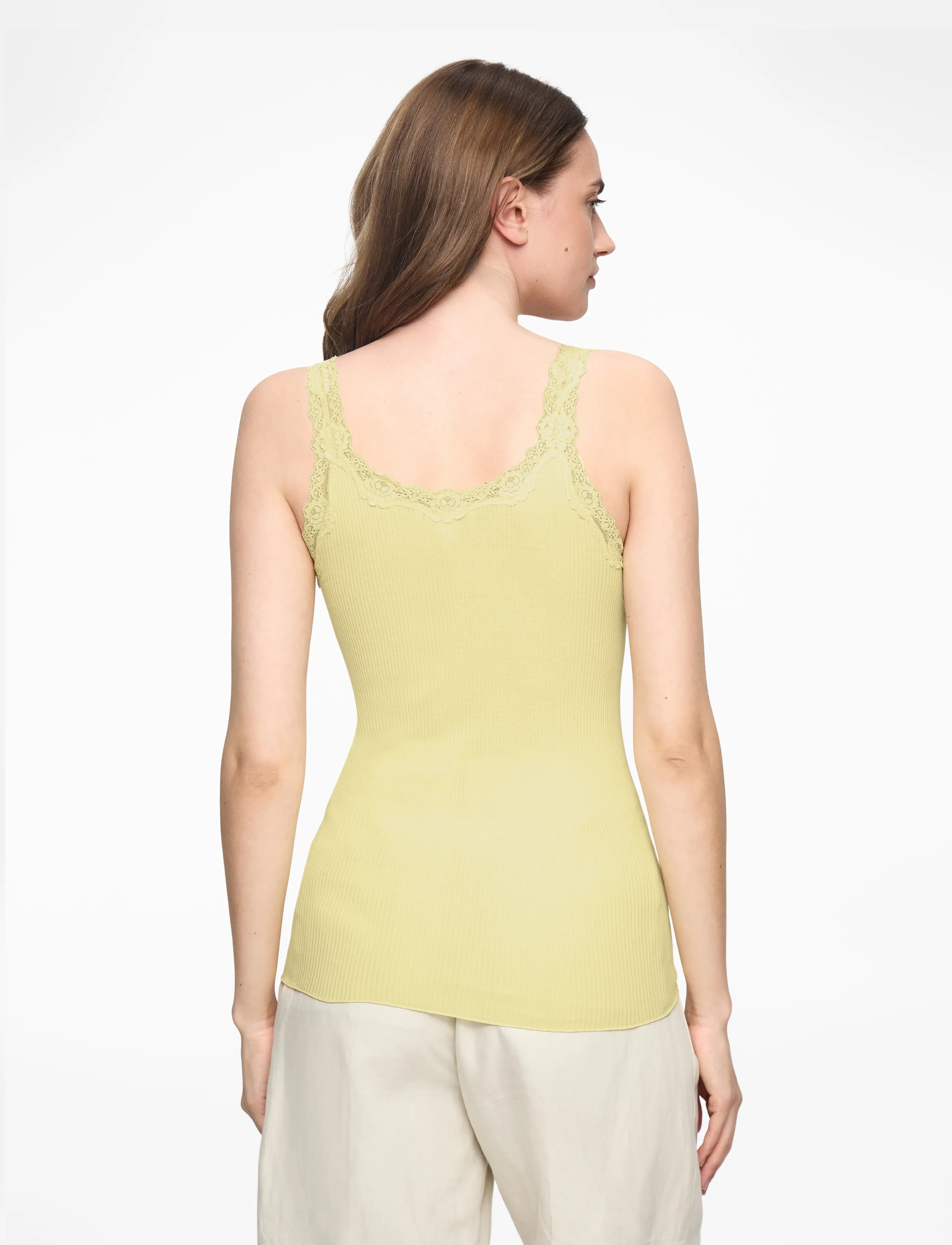 Rosemunde - RWBabette Silk SL Deep Back Lace To - tanktops - pastel yellow - 4