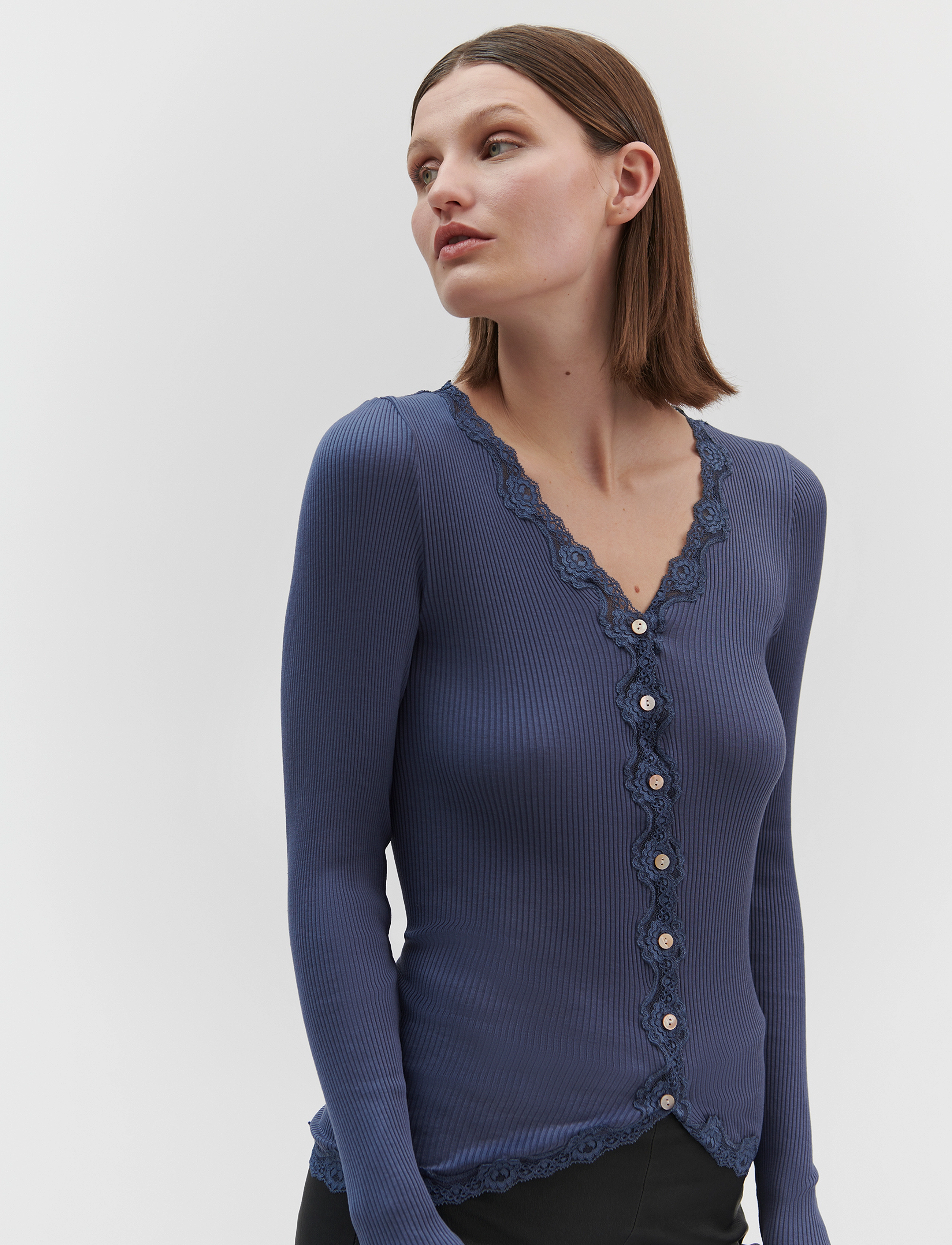 Rosemunde - RWBabette Silk LS V-neck Lace Cardi - cardigans - true navy - 3