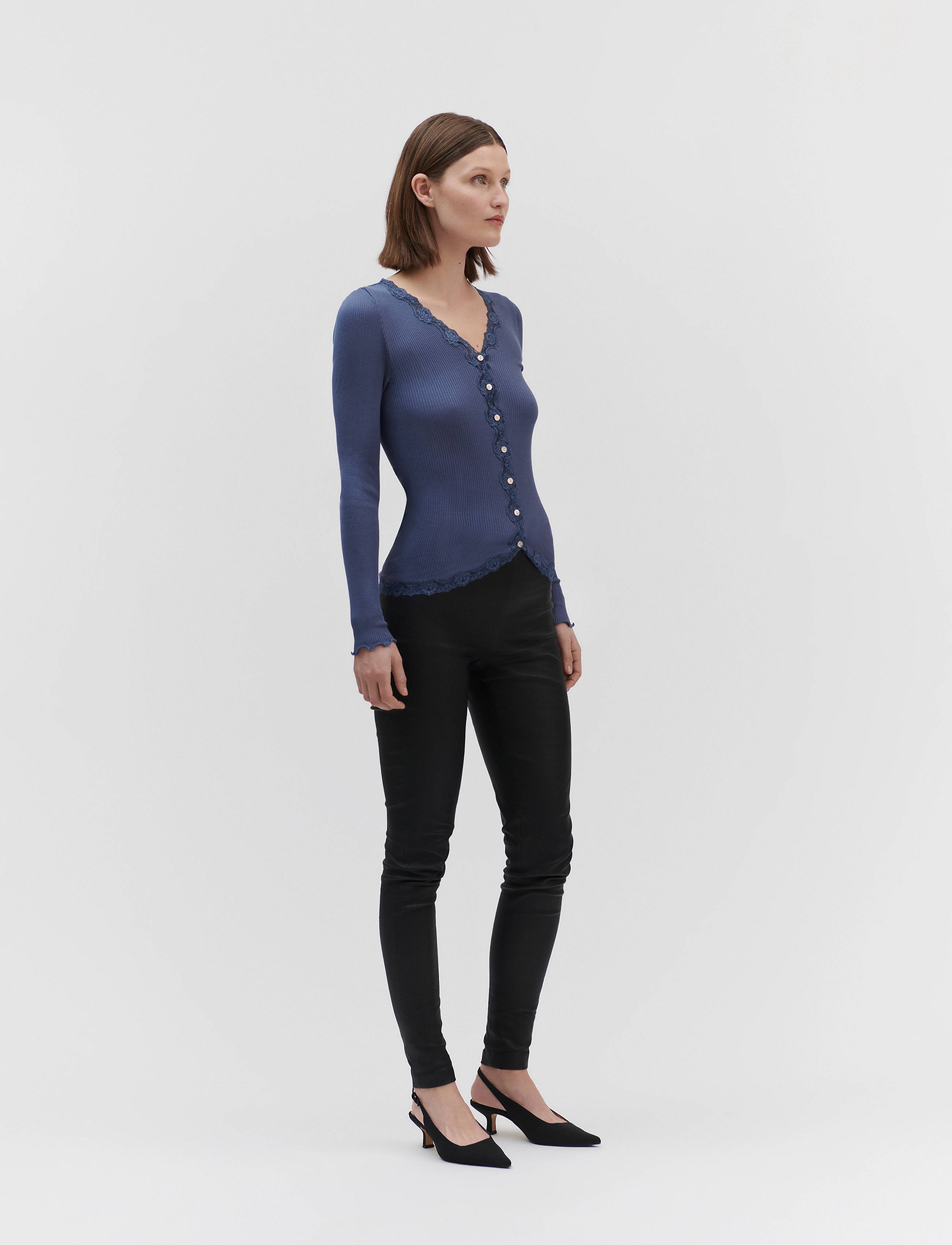 Rosemunde - RWBabette Silk LS V-neck Lace Cardi - cardigans - true navy - 4
