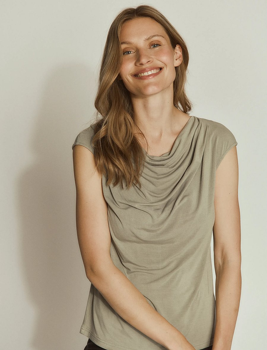 Rosemunde - RWBiarritz SS Waterfall T-shirt - t-shirts - dried sage - 0