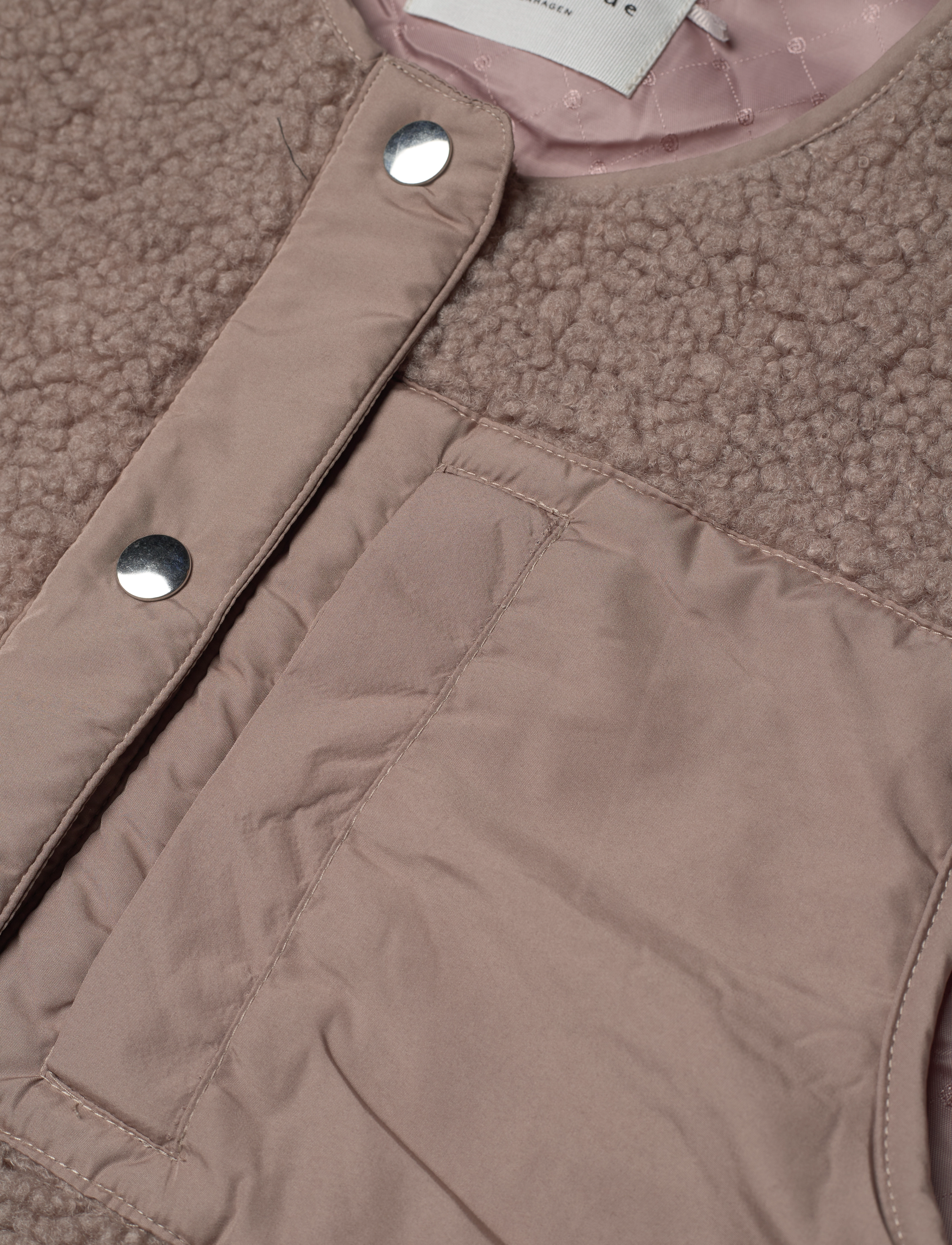 Rosemunde - Teddy vest - atmosphere - 2