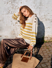 Rosemunde - Pullover - trøjer - ivory mellow yellow stripe - 2