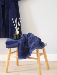 Rosemunde - Towel 45x65cm - hand towels & bath towels - navy - 2