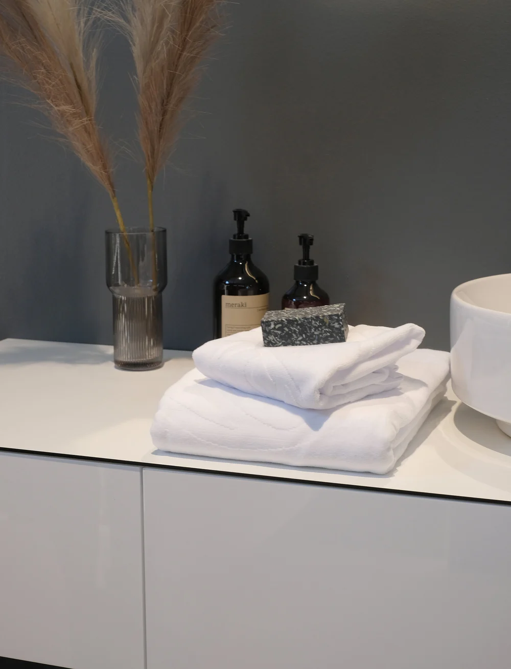 Rosemunde - towel 45x65cm - køb efter pris - new white - 2