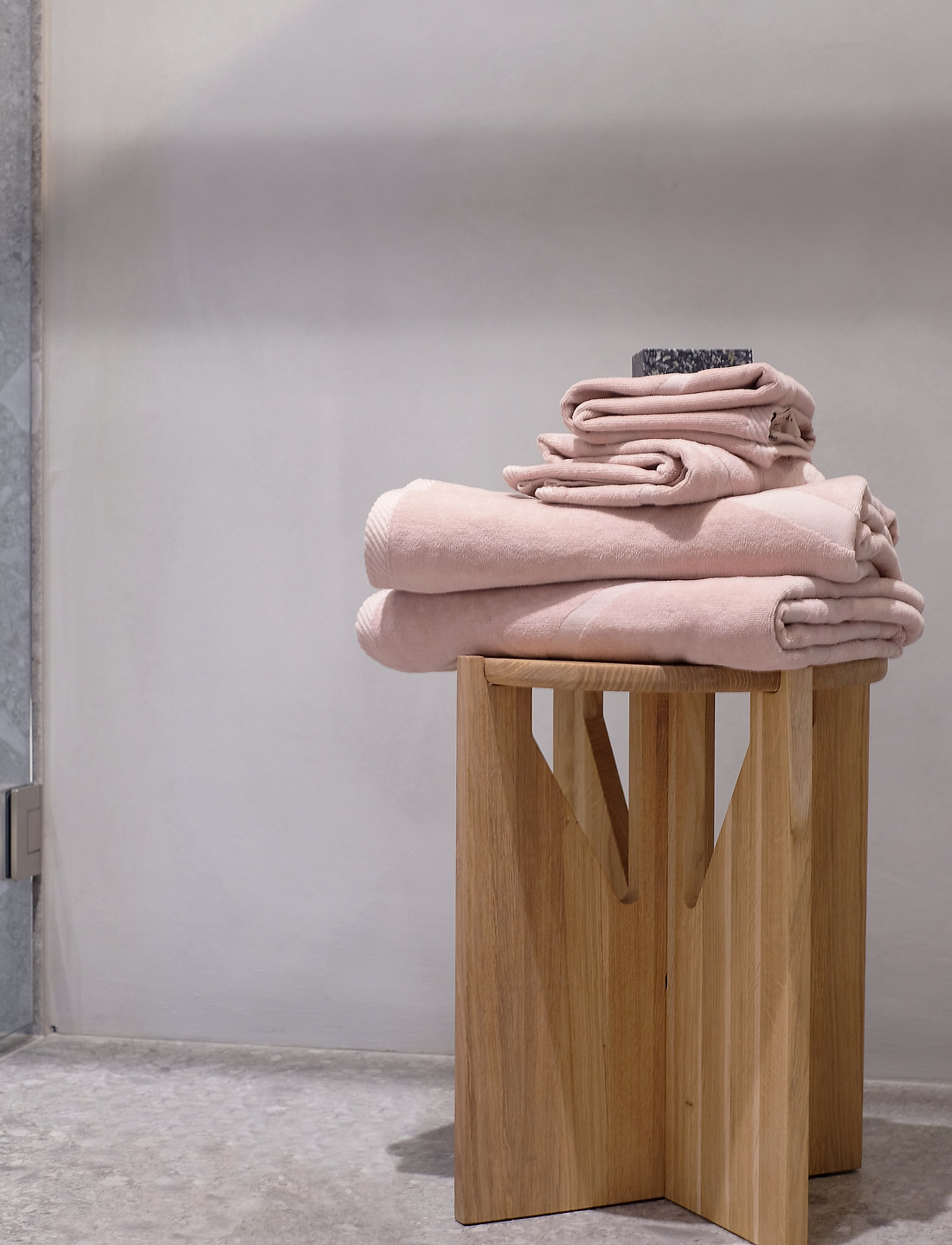 Rosemunde - towel 45x65cm - köp efter pris - vintage powder - 2