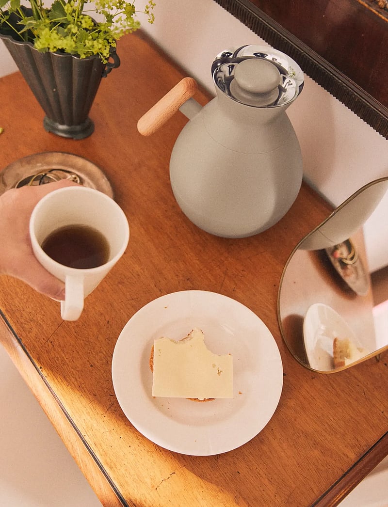 Rosendahl - Rosendahl Stay warm thermo round 1,0 l sand - thermal carafes - sand - 2