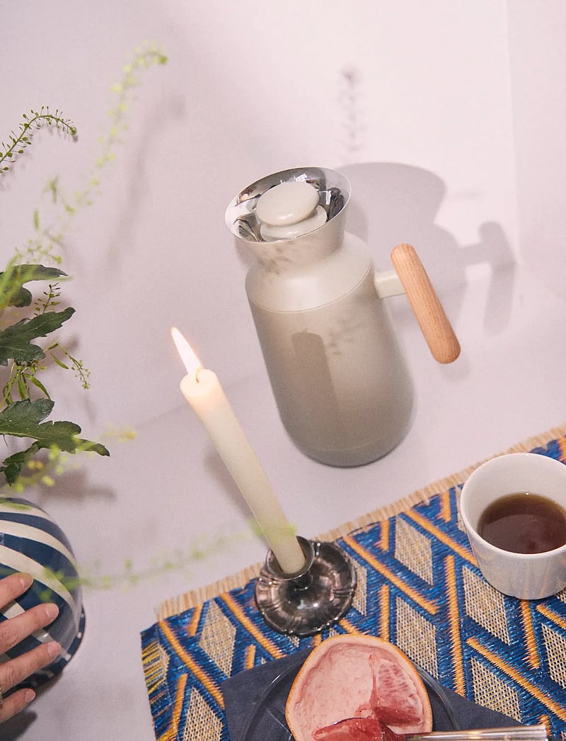 Rosendahl - Rosendahl DayBreak thermo jug tall 1,0 l sand - thermal carafes - sand - 5