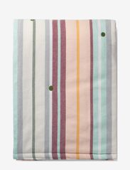 Outdoor Stripes Quilt