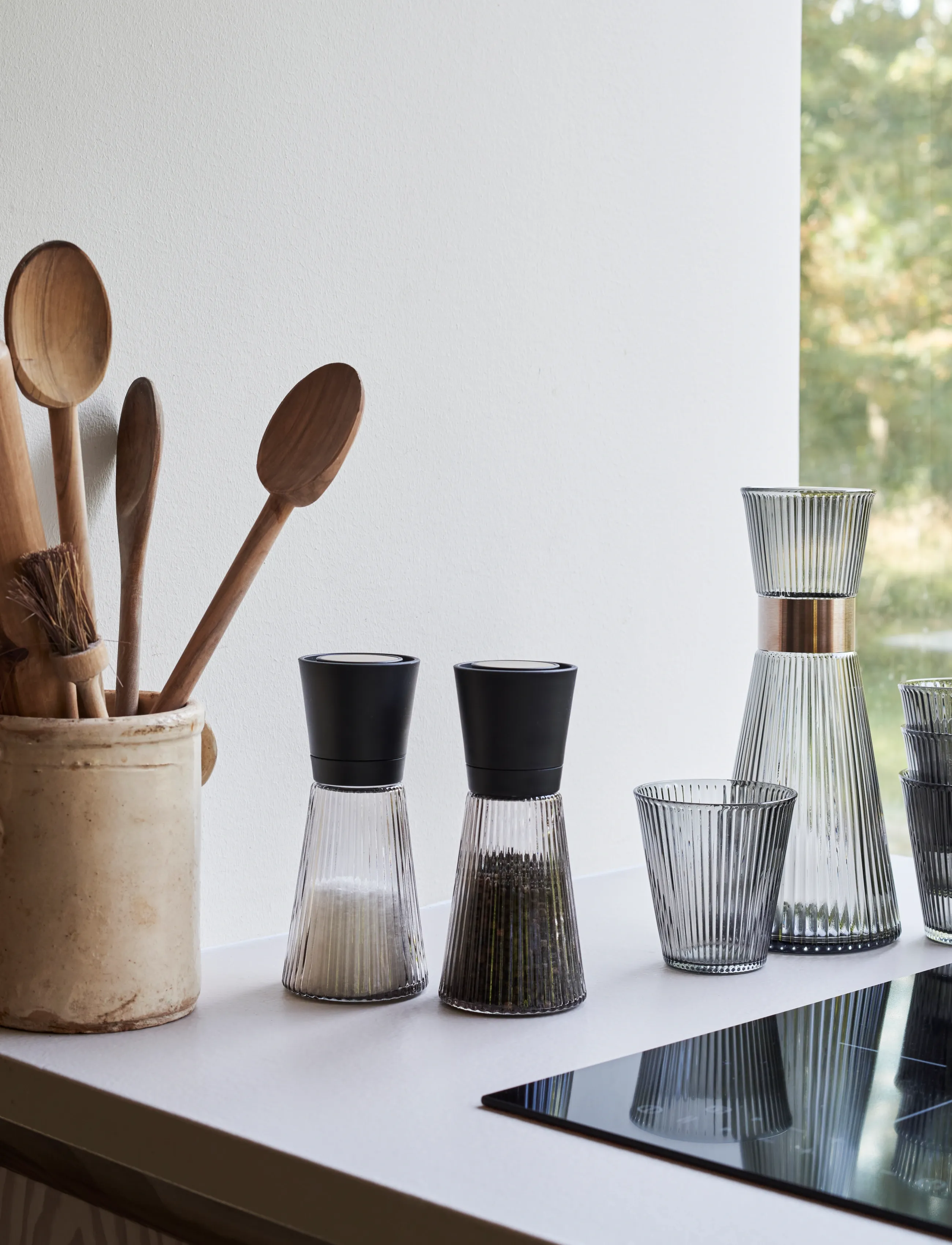 Rosendahl Gc Nouveau Water Carafe, Tumblers, Grinders Smoke, 1 L, Glass, Grau - Drinking Homeware