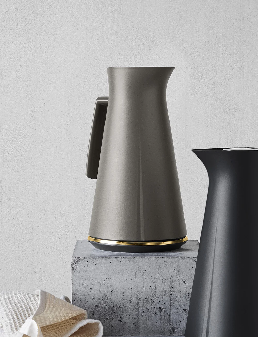 Rosendahl - GC Electric kettle 1,4 l ash/patinated steel - kettles & water boilers - ash/patinated steel - 2
