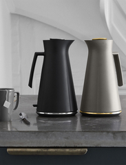 Rosendahl - GC Electric kettle 1,4 l ash/patinated steel - vedenkeittimet - ash/patinated steel - 4
