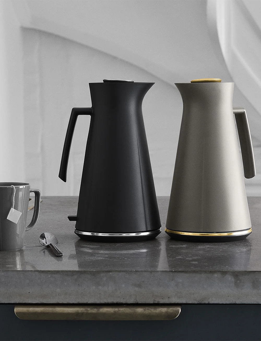 Rosendahl - GC Electric kettle 1,4 l ash/patinated steel - kettles & water boilers - ash/patinated steel - 3