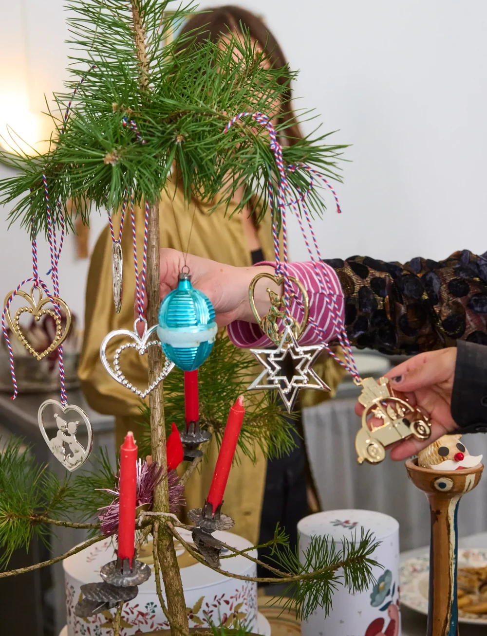 Rosendahl - Christmas Car H6.5 gold plated - christmas baubles - gold plated - 2