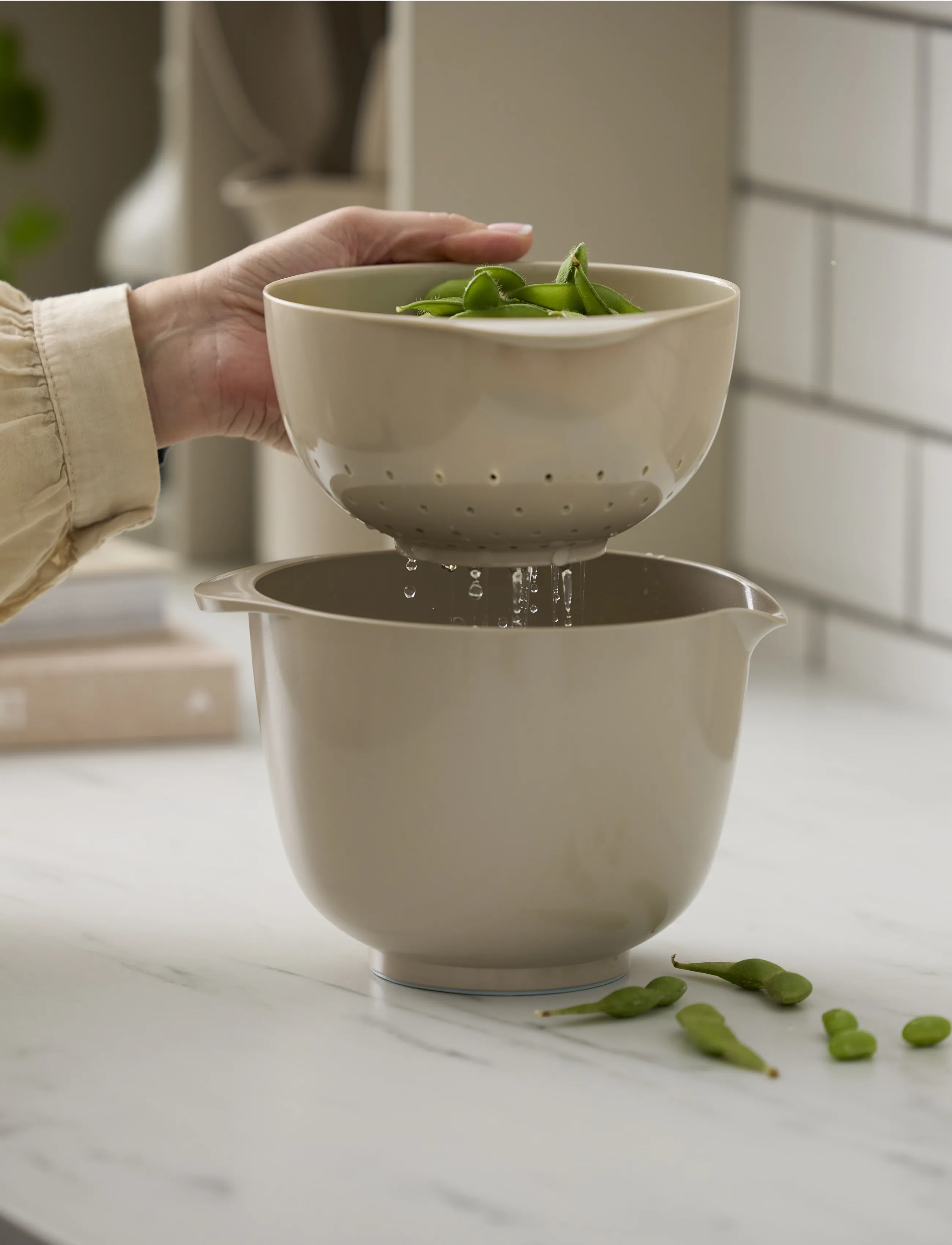 Rosti New Margrethe Skål Med Dørslag, 1.5 LITER x 13.5, Kitchen Tools, Creme - Colanders, Sieves & Funnels, Homeware
