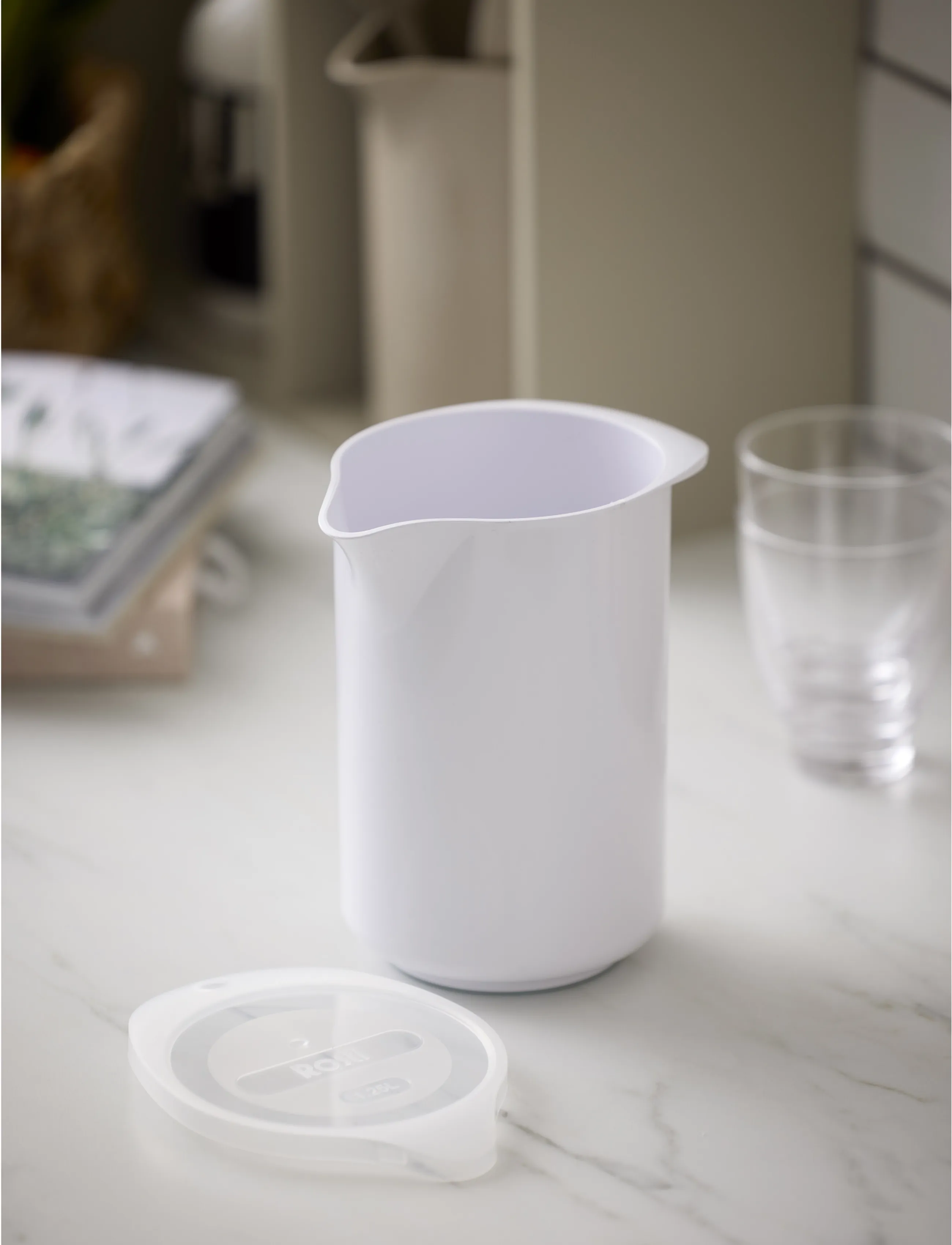 Rosti - Mixing jug with lid NEW Classic - segamiskausid - white - 3