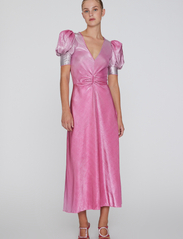 ROTATE Birger Christensen - Gradient Plissé Dress - party wear at outlet prices - pink glo - 2